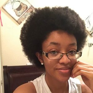 Meet your Posher, Deasia